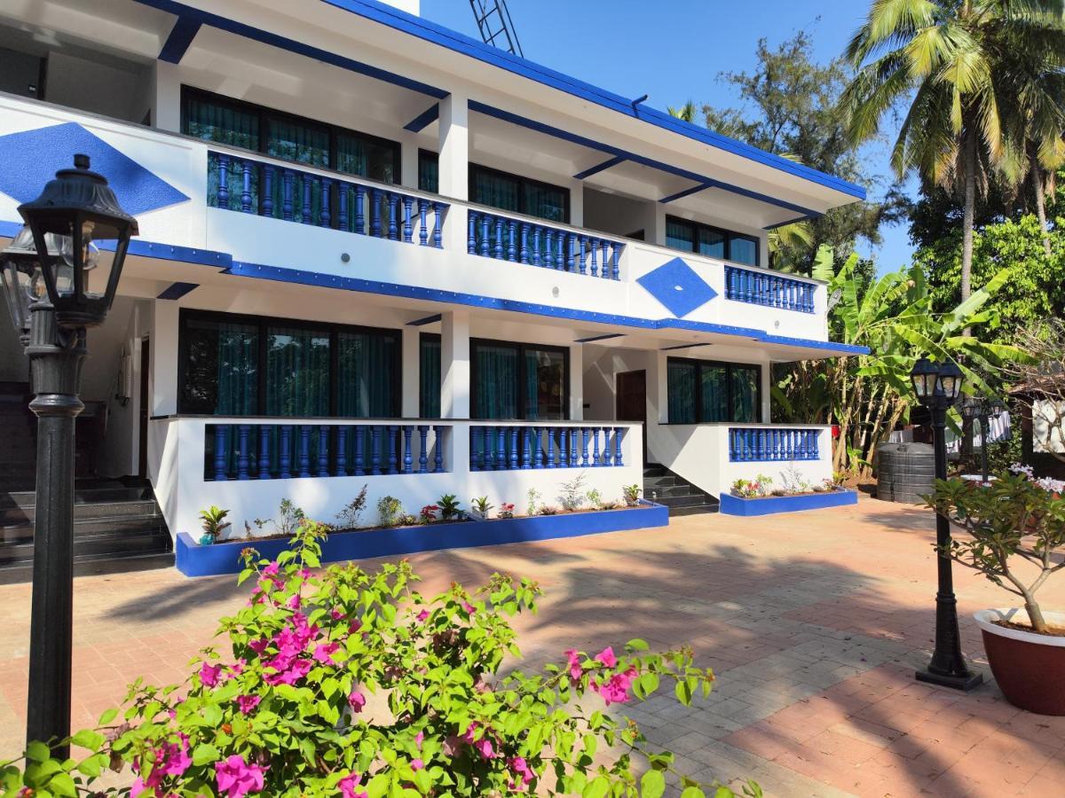 Anjuna Blue Resort Экстерьер фото