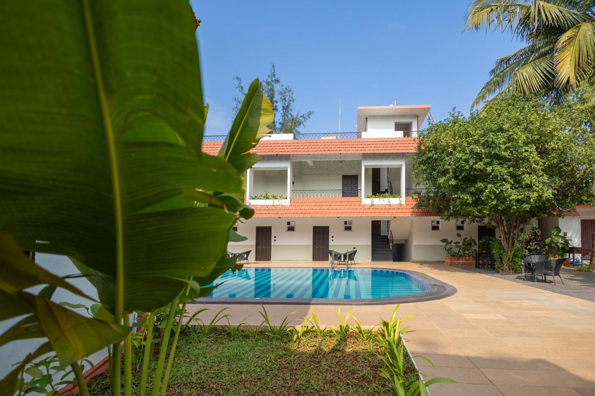 Anjuna Blue Resort Экстерьер фото