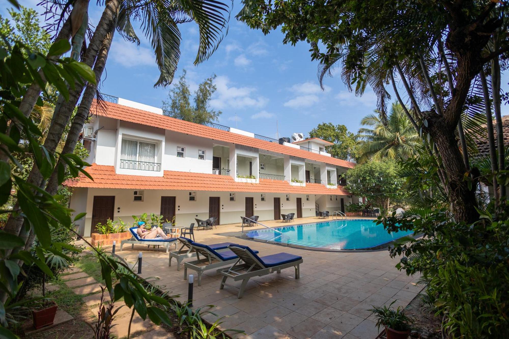 Anjuna Blue Resort Экстерьер фото