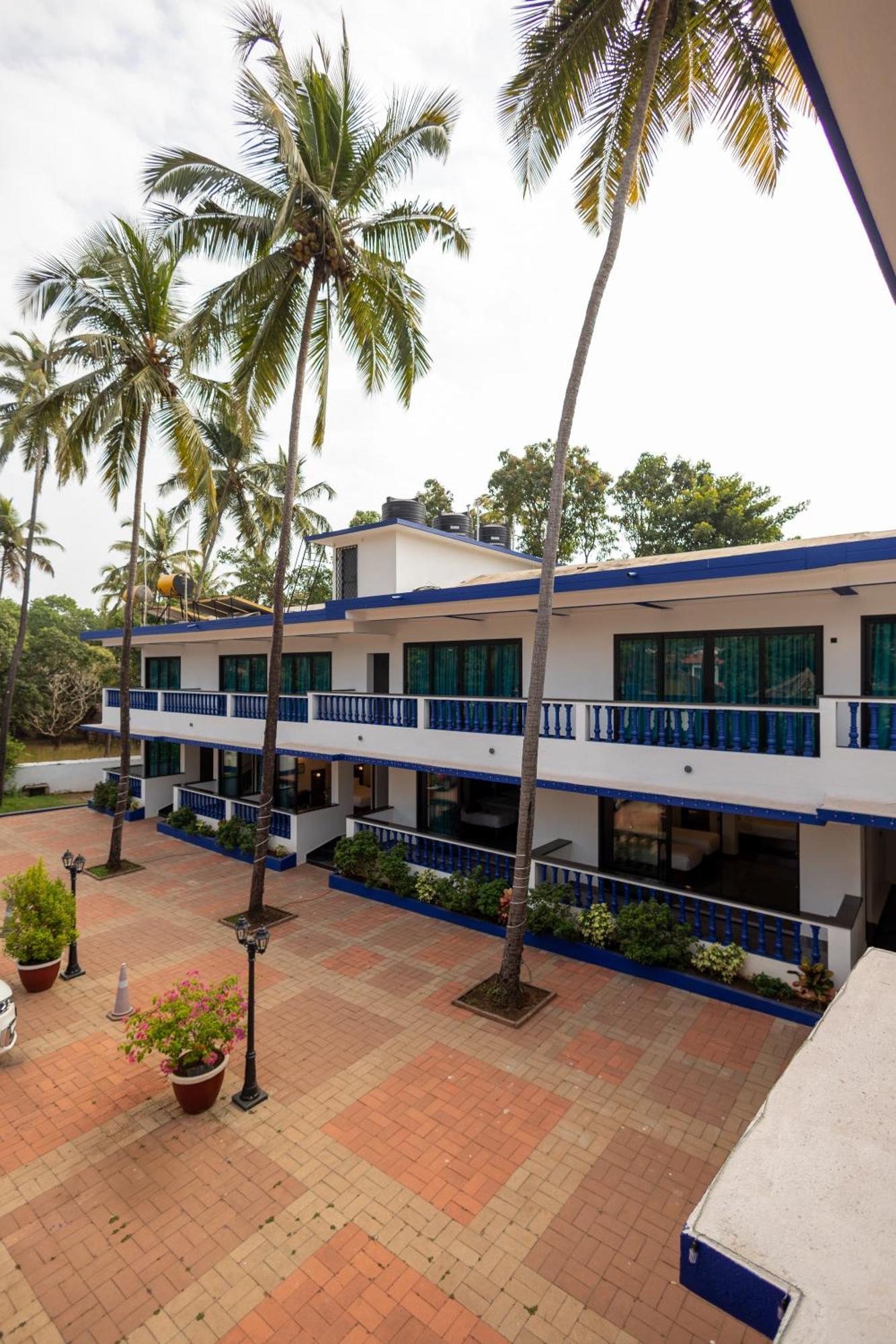 Anjuna Blue Resort Экстерьер фото