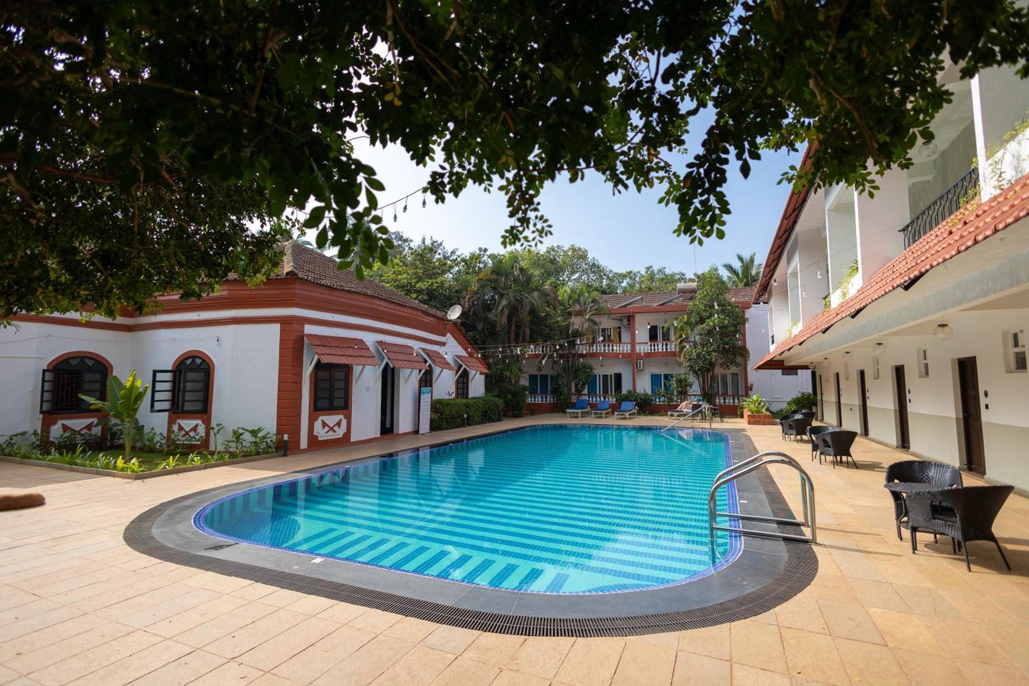 Anjuna Blue Resort Экстерьер фото