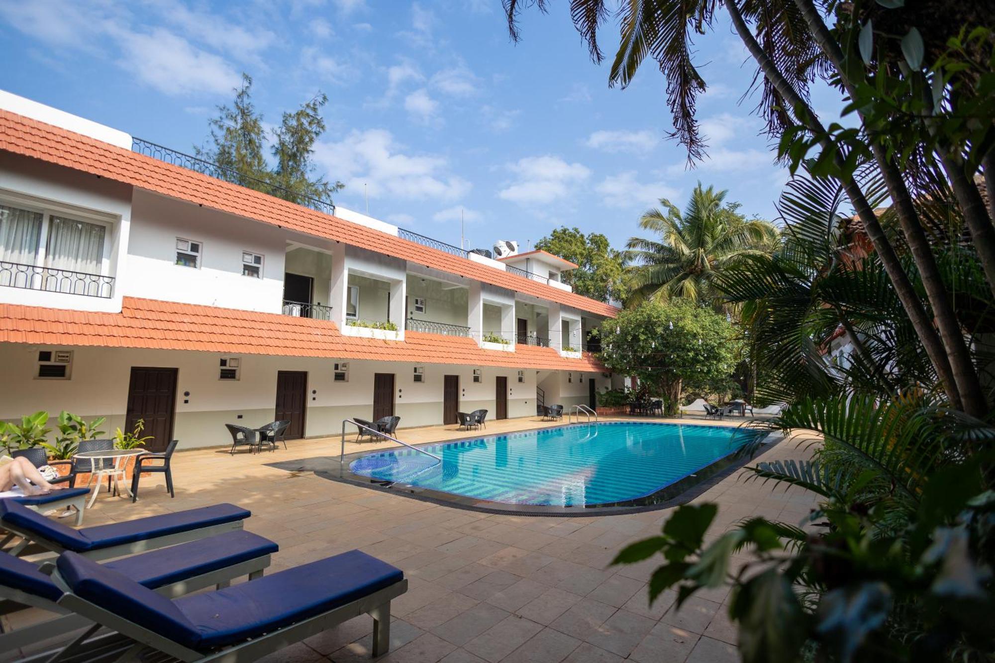 Anjuna Blue Resort Экстерьер фото