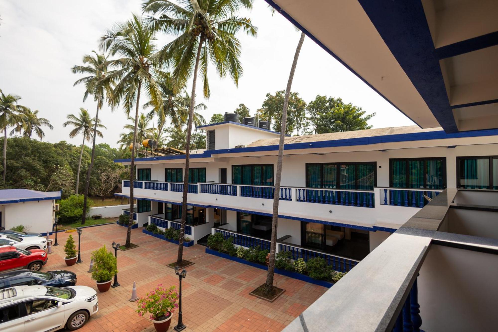 Anjuna Blue Resort Экстерьер фото