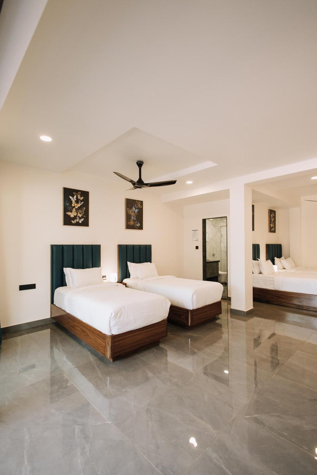 Anjuna Blue Resort Экстерьер фото