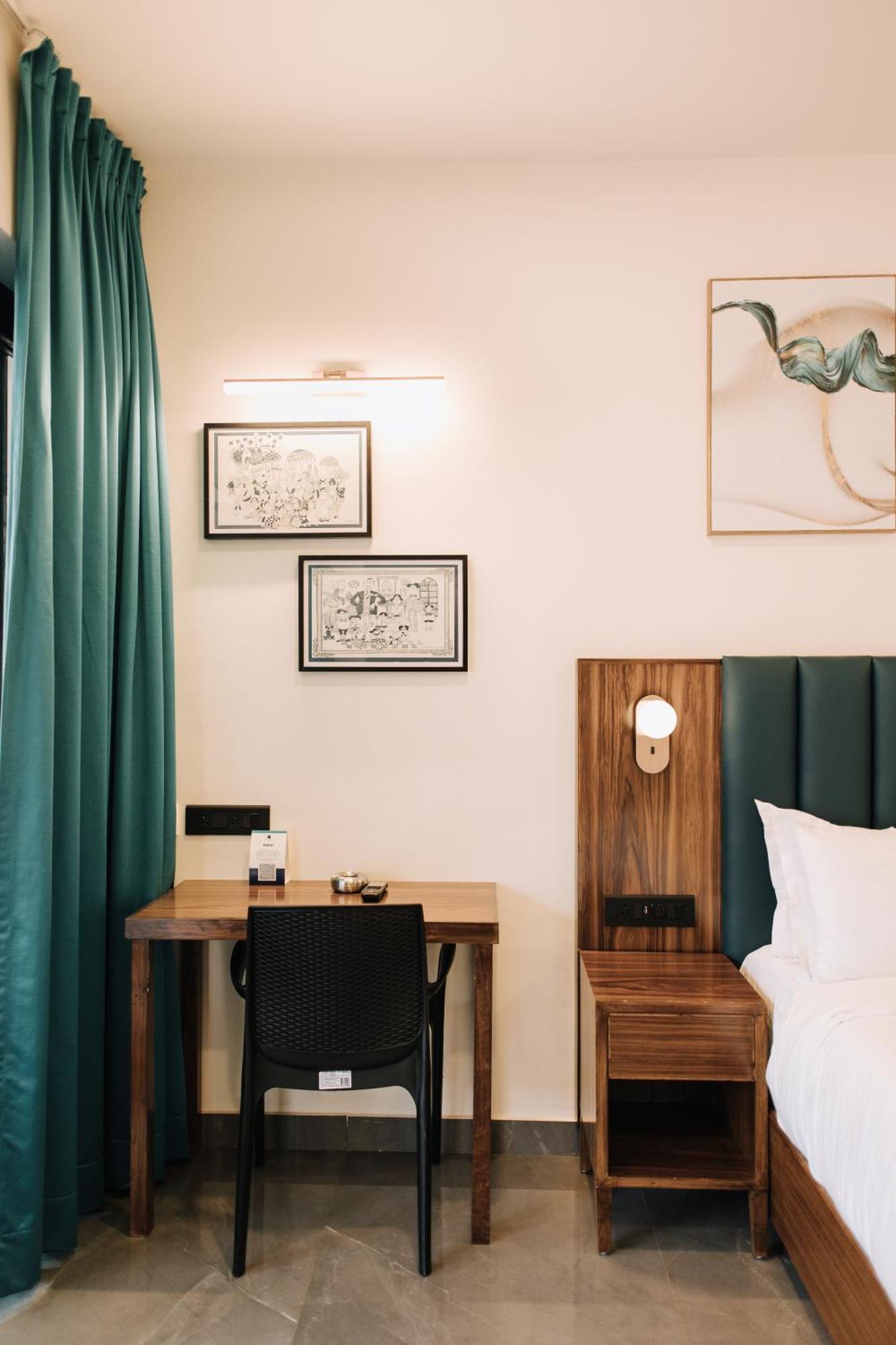 Anjuna Blue Resort Экстерьер фото
