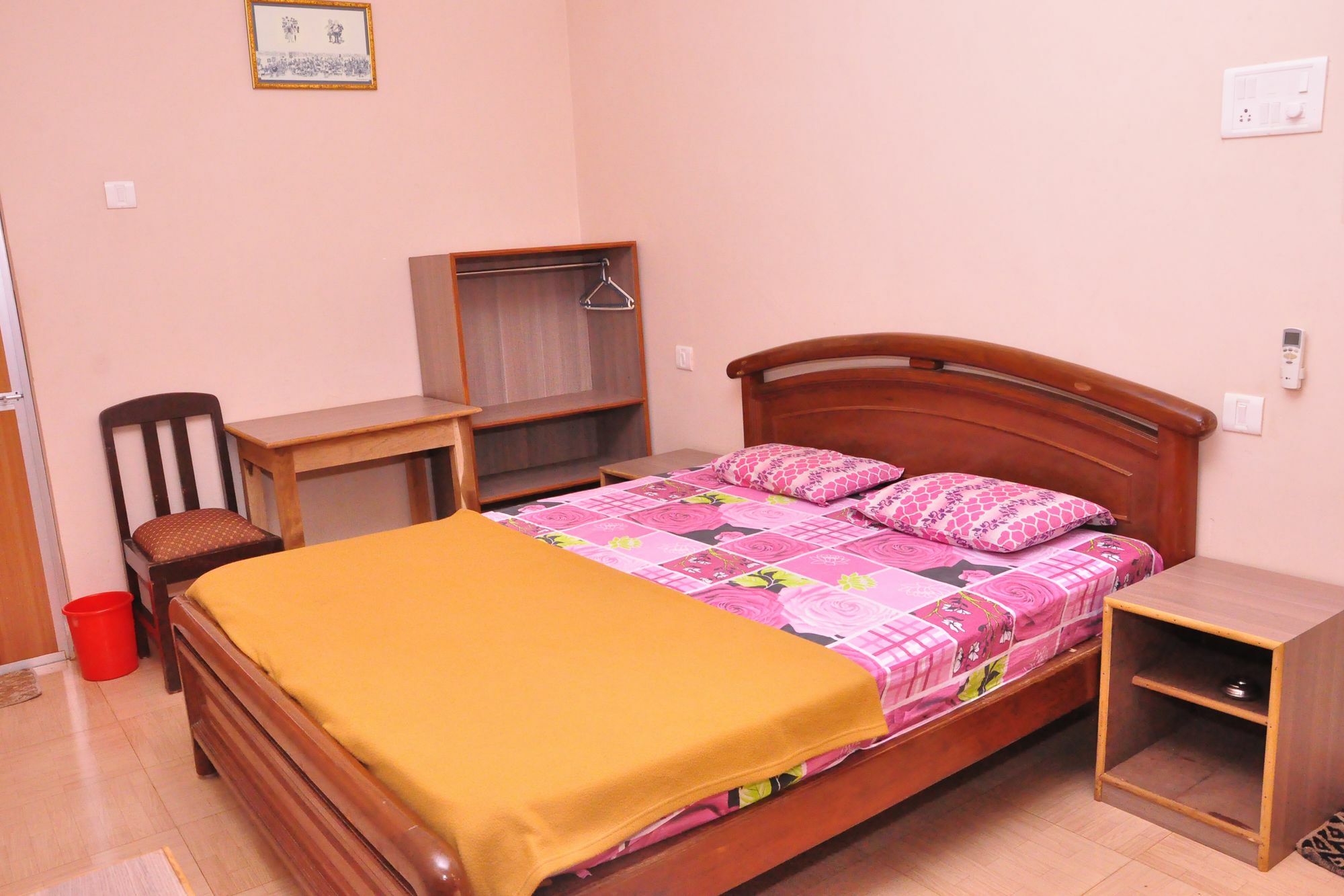 Anjuna Blue Resort Экстерьер фото